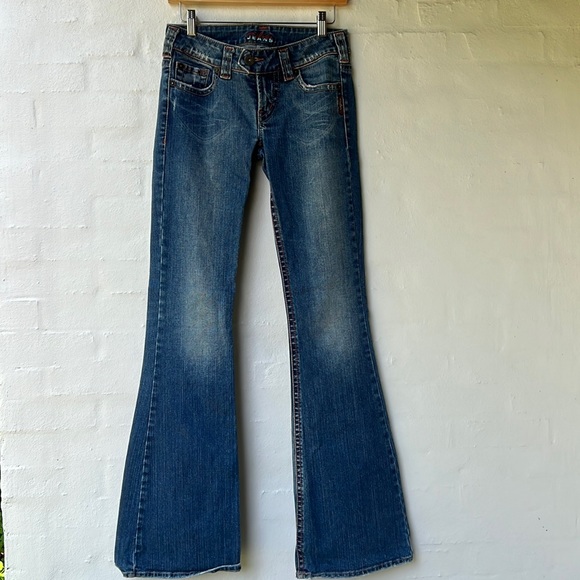 Silver Jeans - Picture 2 of 8